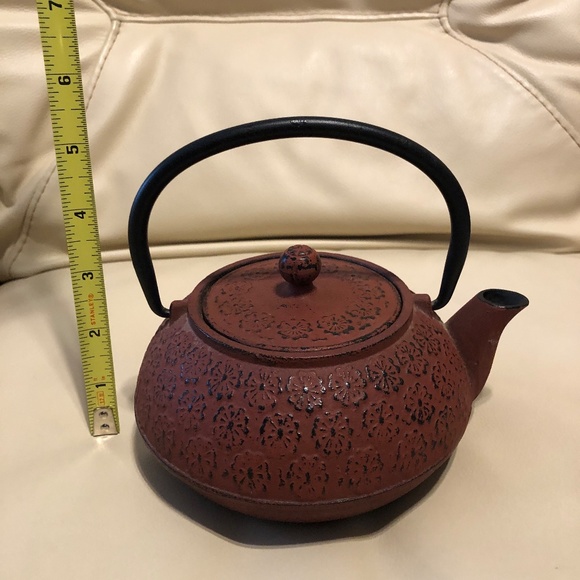Cast Iron Tea Kettle w/Lid, Burnt Red - Picture 10 of 11